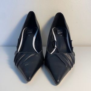 ✷ ZARA BLACK KITTEN HEELS ✷
